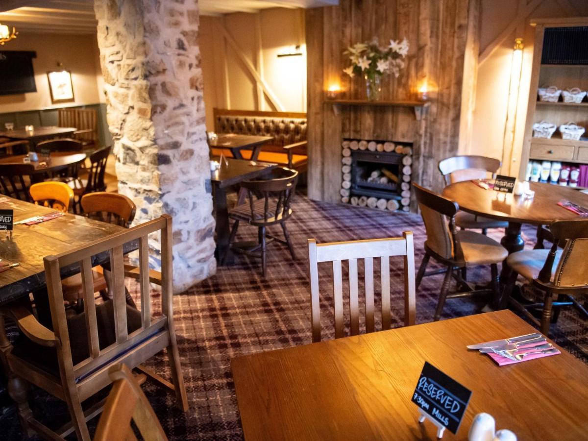 The Exeter Inn Bampton  Exterior photo