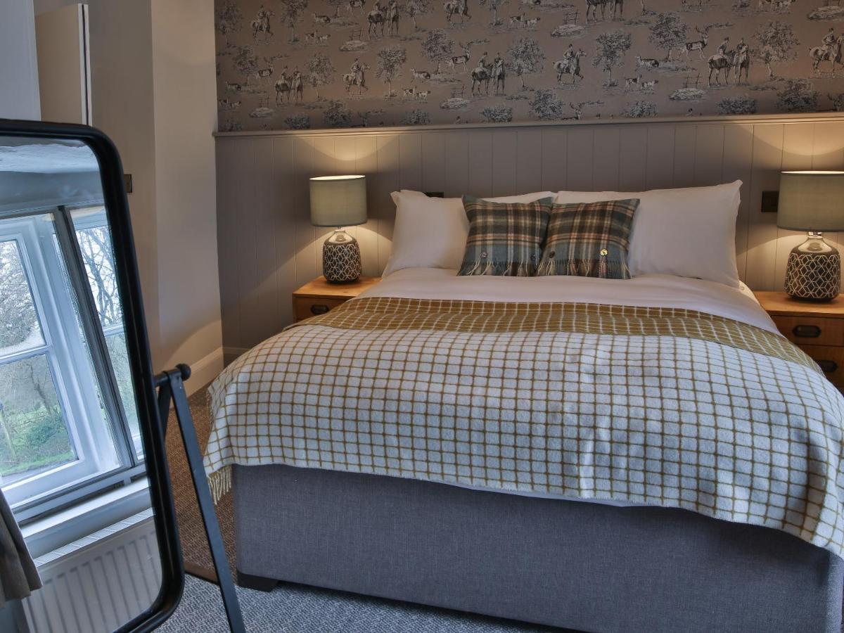 The Exeter Inn Bampton  Room photo