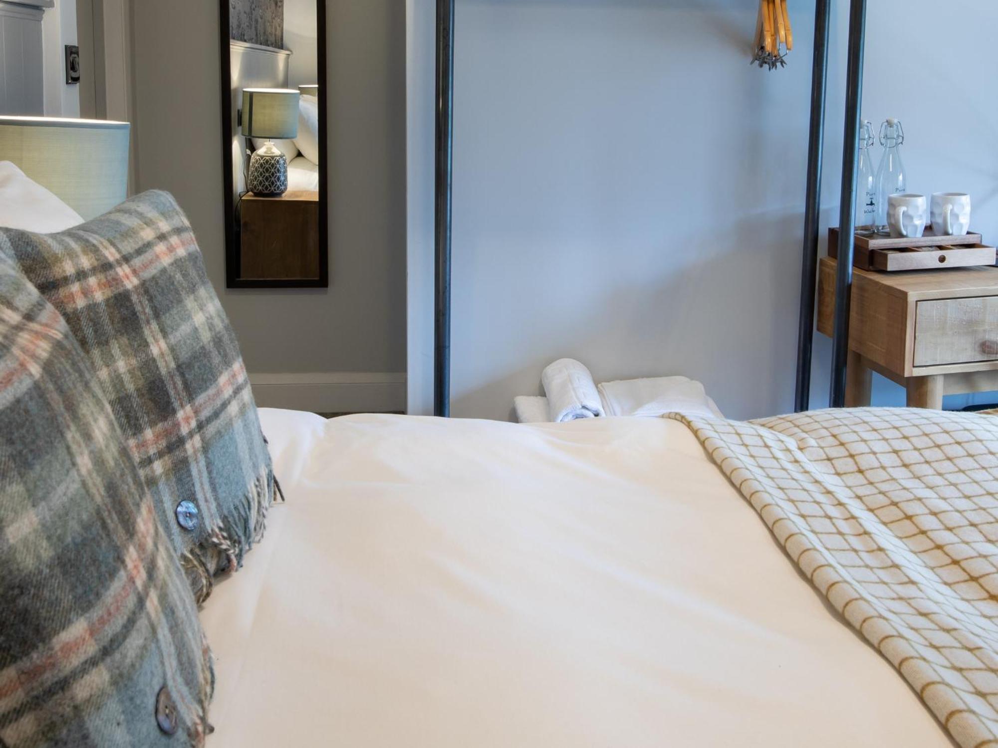The Exeter Inn Bampton  Room photo